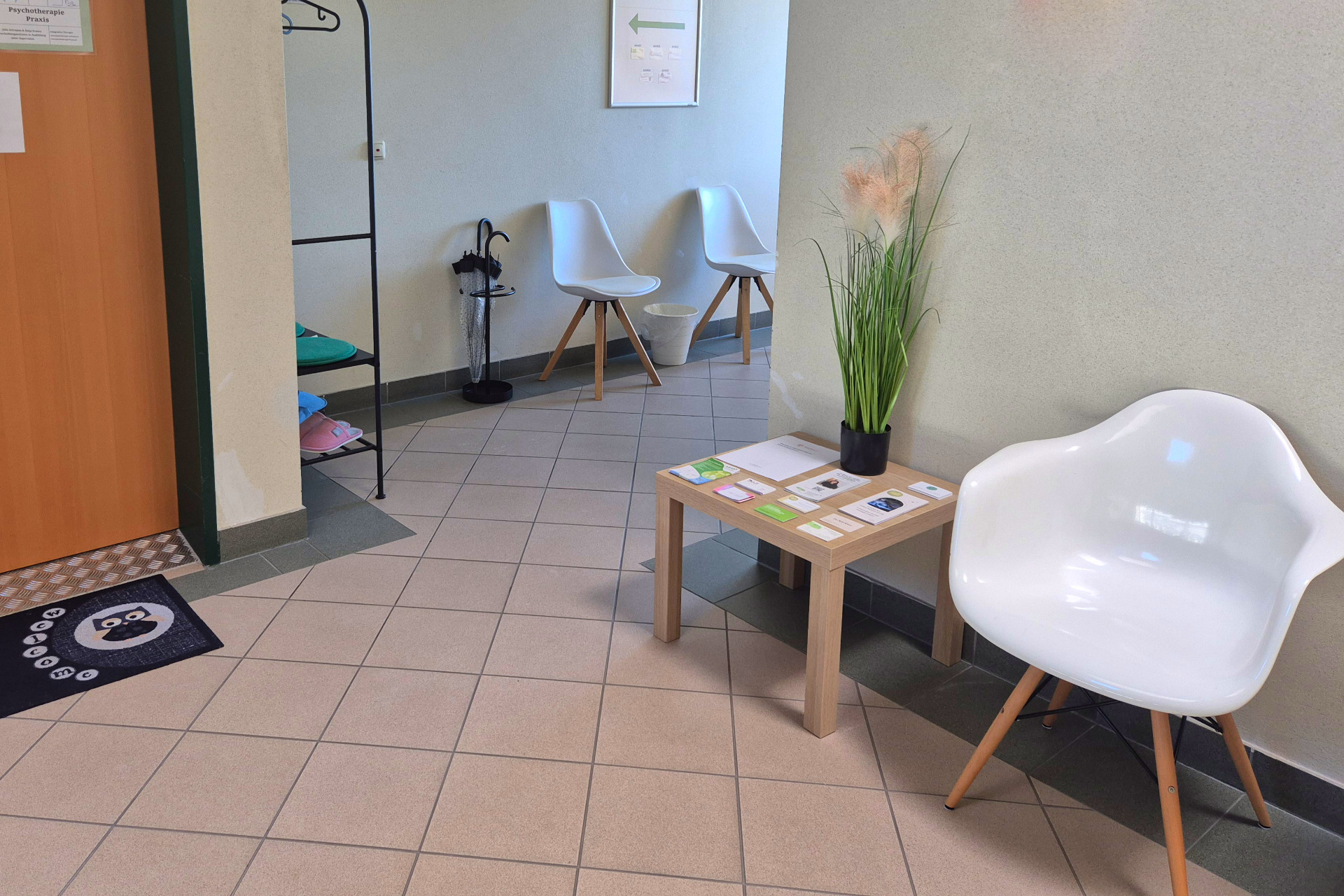 Wartezimmer der Praxis Katja Kvasny, Psychotherapie Wien Donaustadt